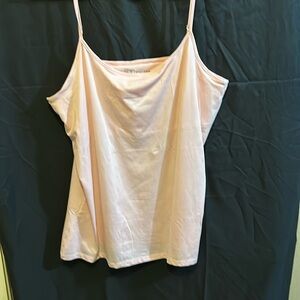 2 different colored size XL tanks.